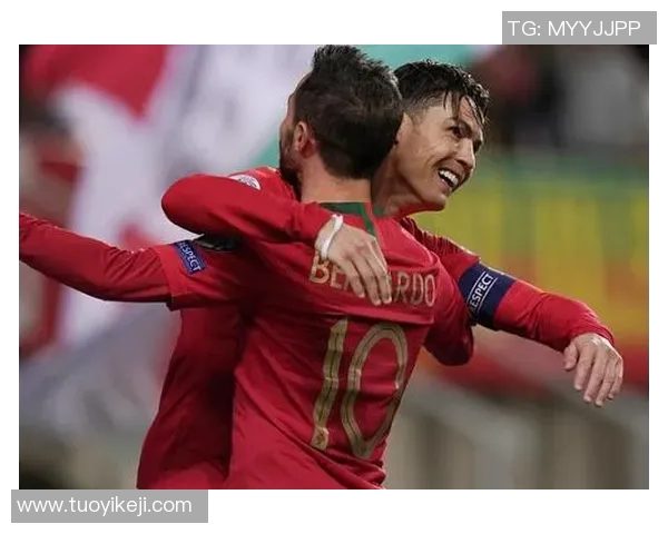 球星如何踢出完美弧线球技巧解析与训练方法分享 球星如何踢出完美弧线球技巧解析与训练方法分享