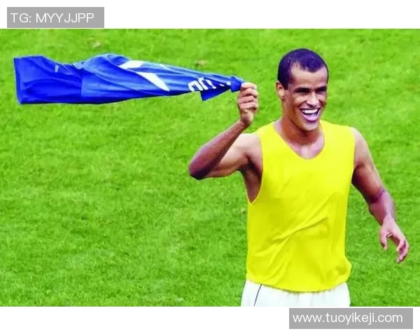 球星足球瞬间：突破与激情交织的赛场传奇之美