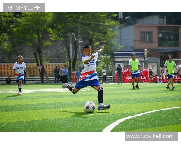纵横绿茵追梦未来足球星域无疆开启热血荣耀征程