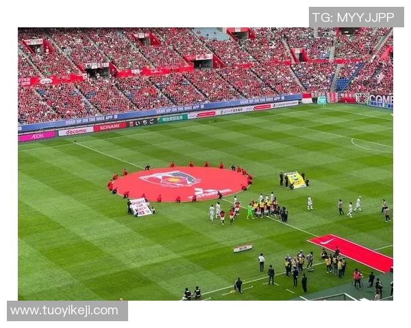 足球巨星经典模仿瞬间盘点展现球场内外的独特魅力与欢乐 足球巨星经典模仿瞬间盘点展现球场内外的独特魅力与欢乐