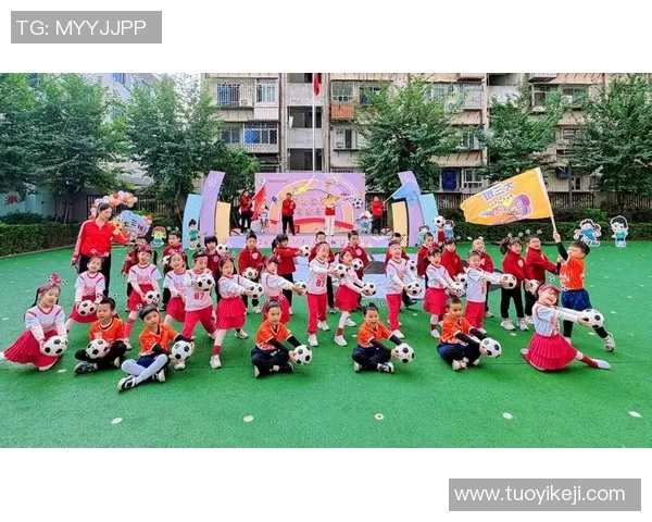 闪耀绿茵与时尚舞台的交汇点足球女球星化身魅力模特